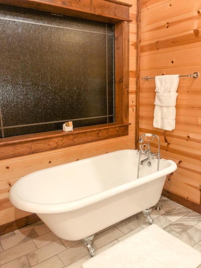 Stone Mountain Lodge 5000Sqft 6 Bed Game Room Pool Table Hot Tub Броукън Боу Екстериор снимка