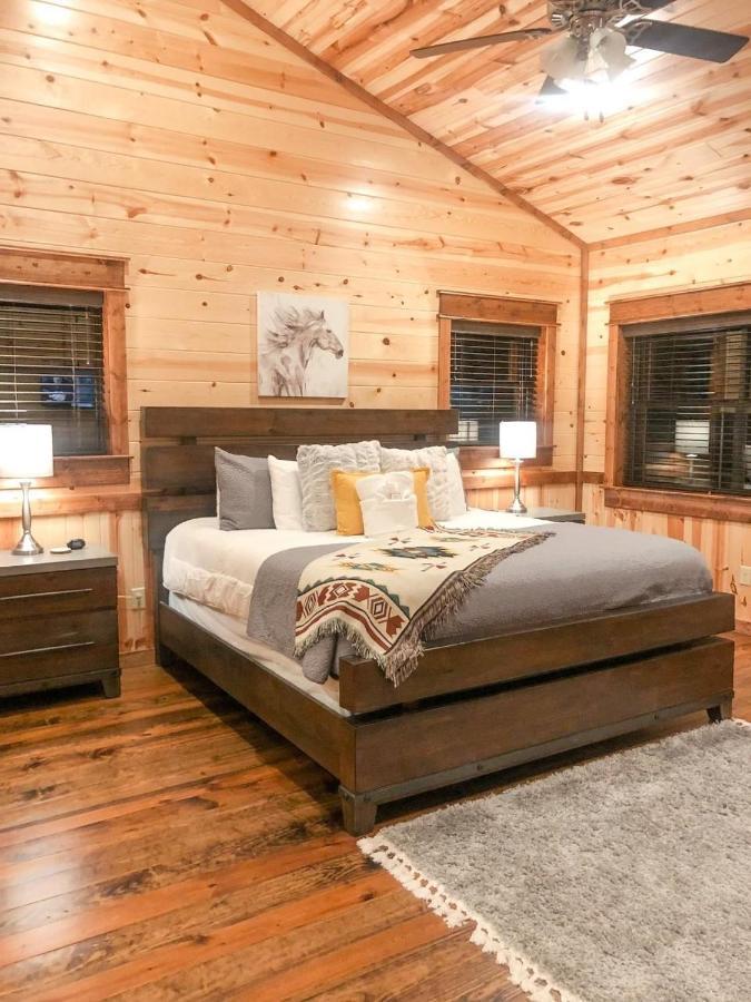 Stone Mountain Lodge 5000Sqft 6 Bed Game Room Pool Table Hot Tub Броукън Боу Екстериор снимка